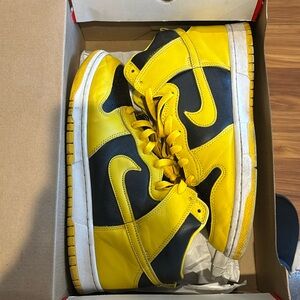 Nike high top dunks